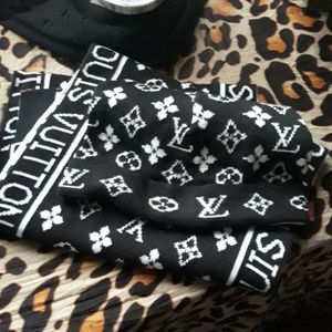 NWT Hat and Scarf set